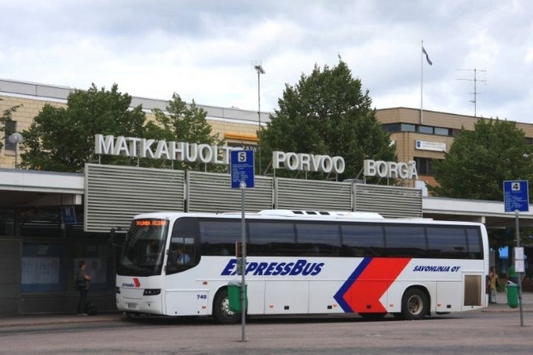 Автобусная остановка Matkahuolto в городе Порвоо