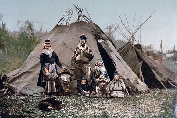 Саамская семья. Фото: wikipedia.org