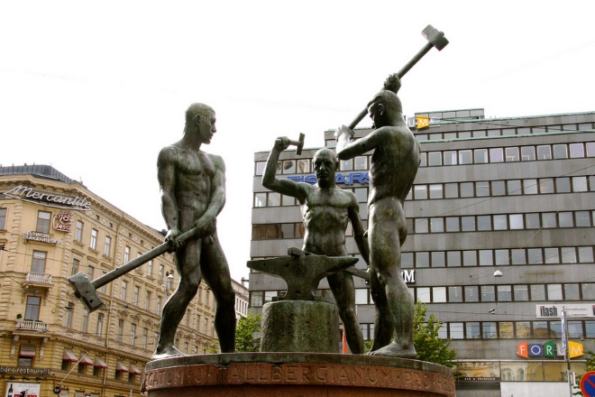 Памятник «Три кузнеца». Фото: flickr.com