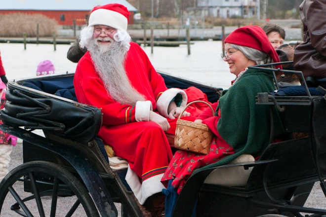 Финский Дед Мороз с супругой