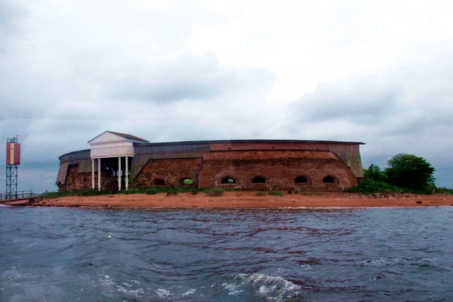 Форт «Слава» на острове Кукоури