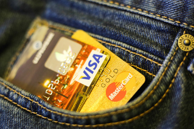 Оплата заграницей с помощью банковских карт Visa и Mastercard